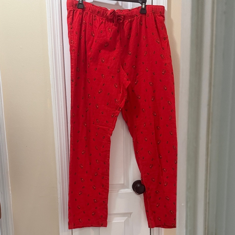 Old Navy 100% Cotton Red Flannel Pajama Bottoms With Penguins and Hearts - Picture 3 of 4